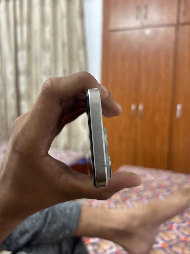 Apple iPhone 15 Pro 5