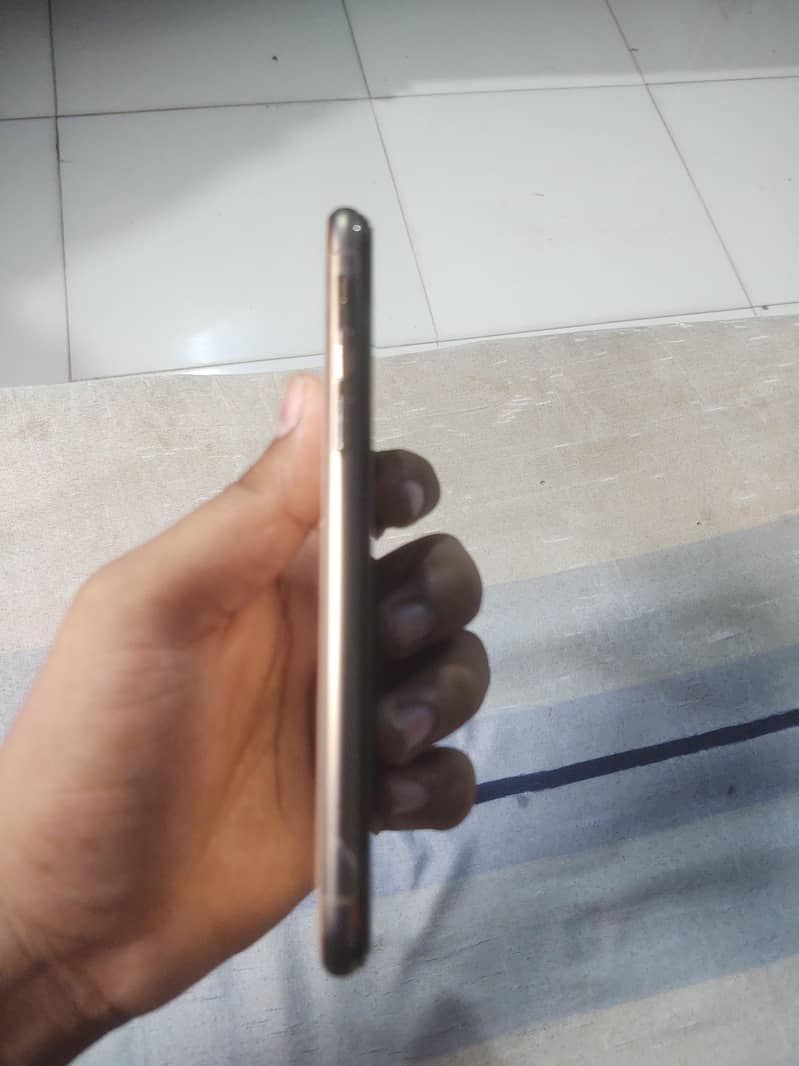 Iphone Xs 2