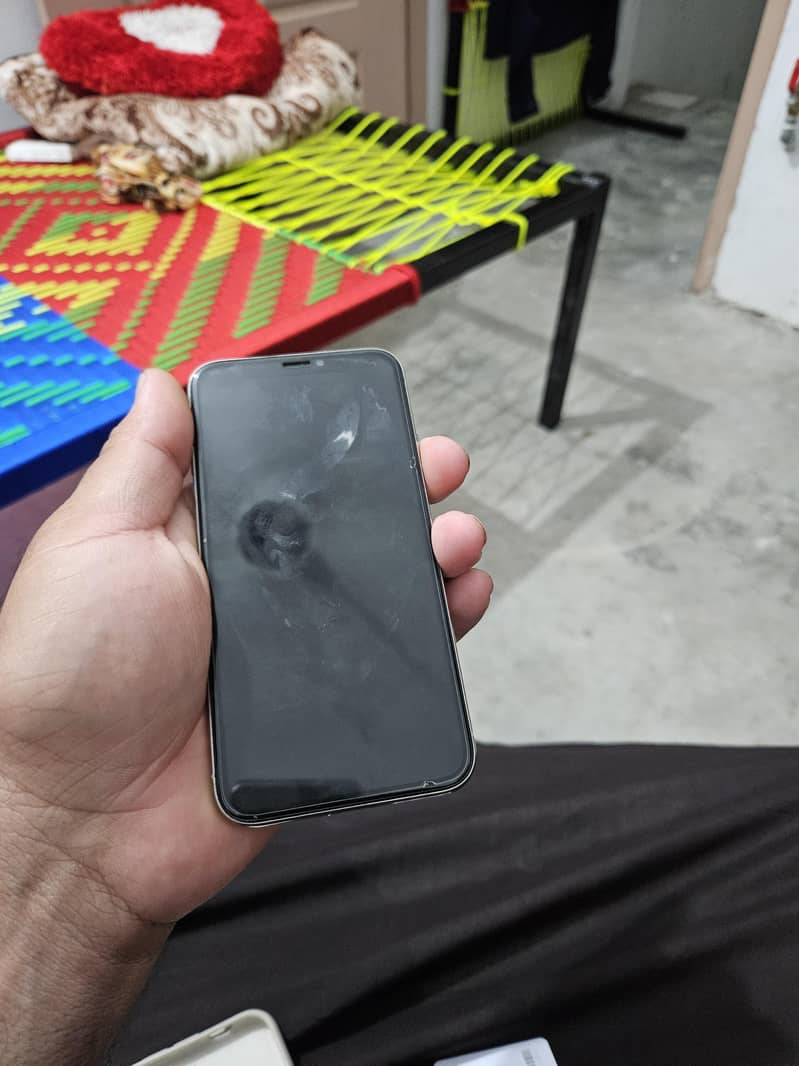 Apple iPhone X 0