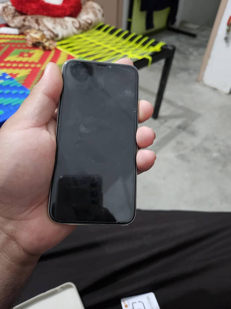 Apple iPhone X 5