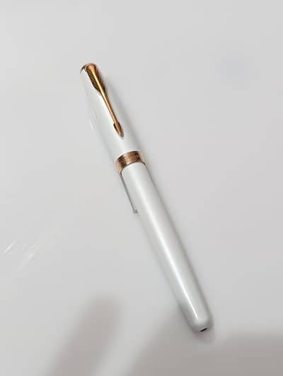 Parker Sonnet Pearl Lacquer 18k Gold Nib Fountain Pen - Medium Nib
