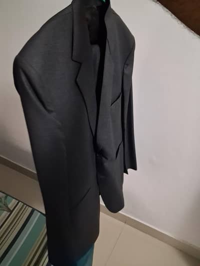 Premium Men's 2-Piece & 3-Piece Suits - Good Condition