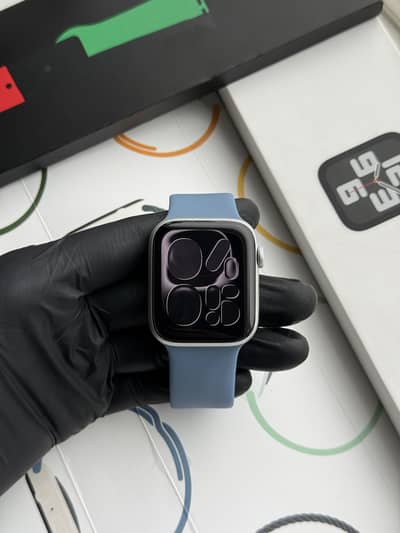 Apple Watch SE 2nd Gen (44mm) (Brand New)