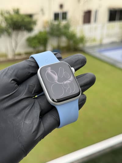 Apple Watch SE 2nd Gen (44mm) (Brand New)