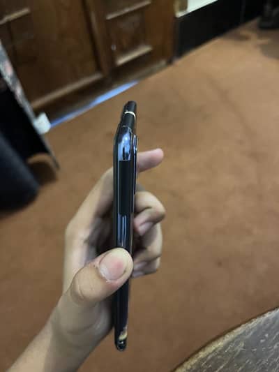 Vivo V21e (8/128GP) snapdragon processor