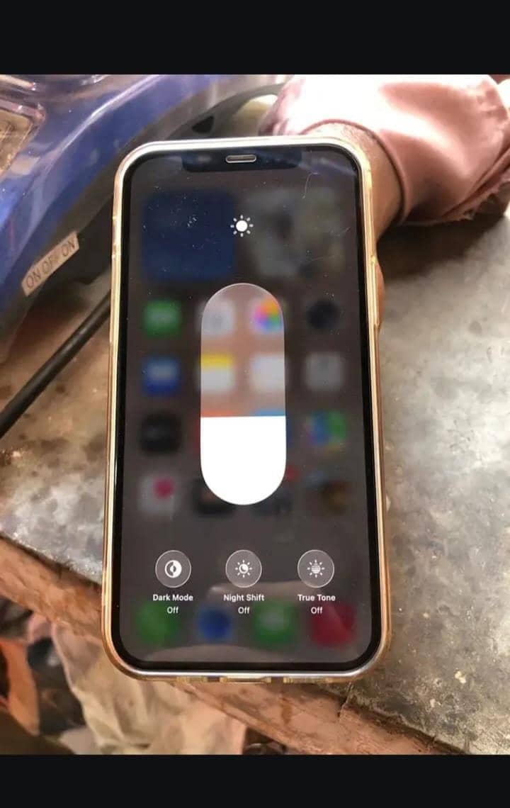 Apple iPhone 12 1