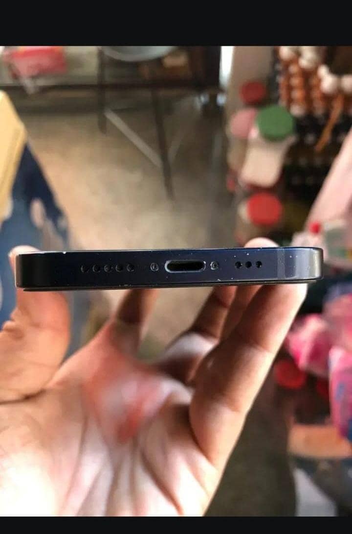 Apple iPhone 12 3