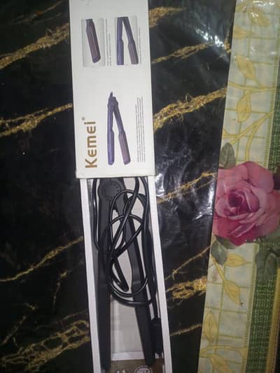 Hair straightener