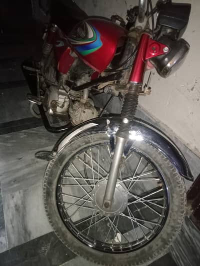 Treet 100 cc prider bike with 18" tires just what's app 308.498. 2838