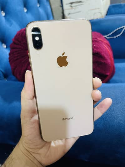 IPhone xs max 64 GB pta set charger