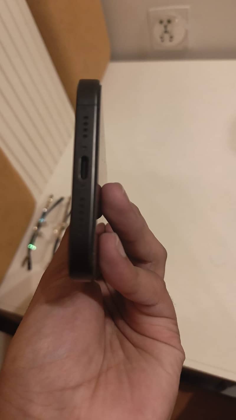 iPhone 15 Pro Max dual pta 256 gb water pack 1