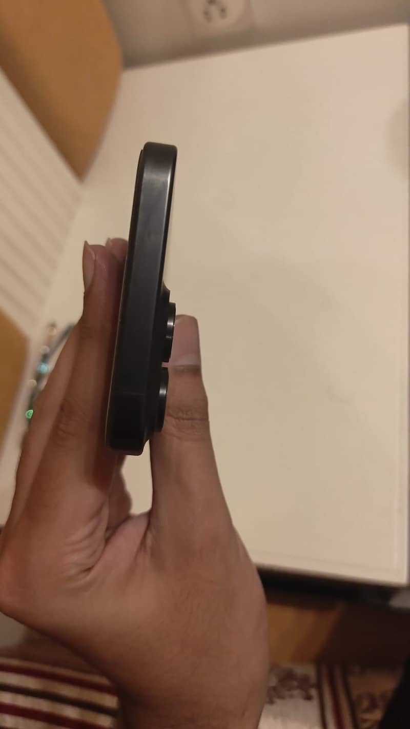 iPhone 15 Pro Max dual pta 256 gb water pack 3