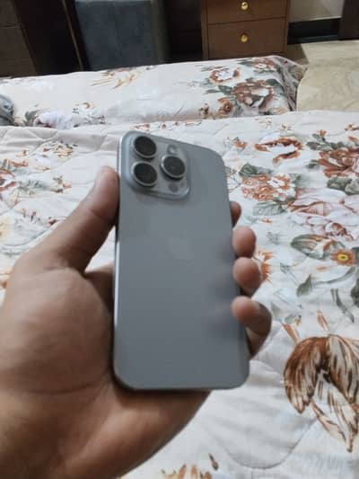 Apple iPhone 15 Pro