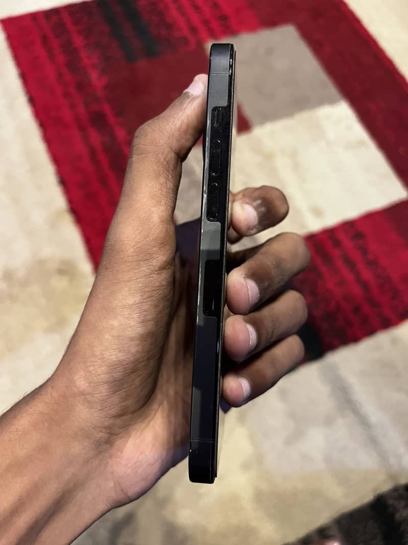 Apple iPhone 14 Pro 4