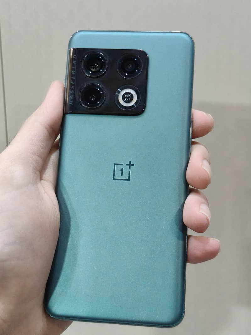 OnePlus 10 Pro 0