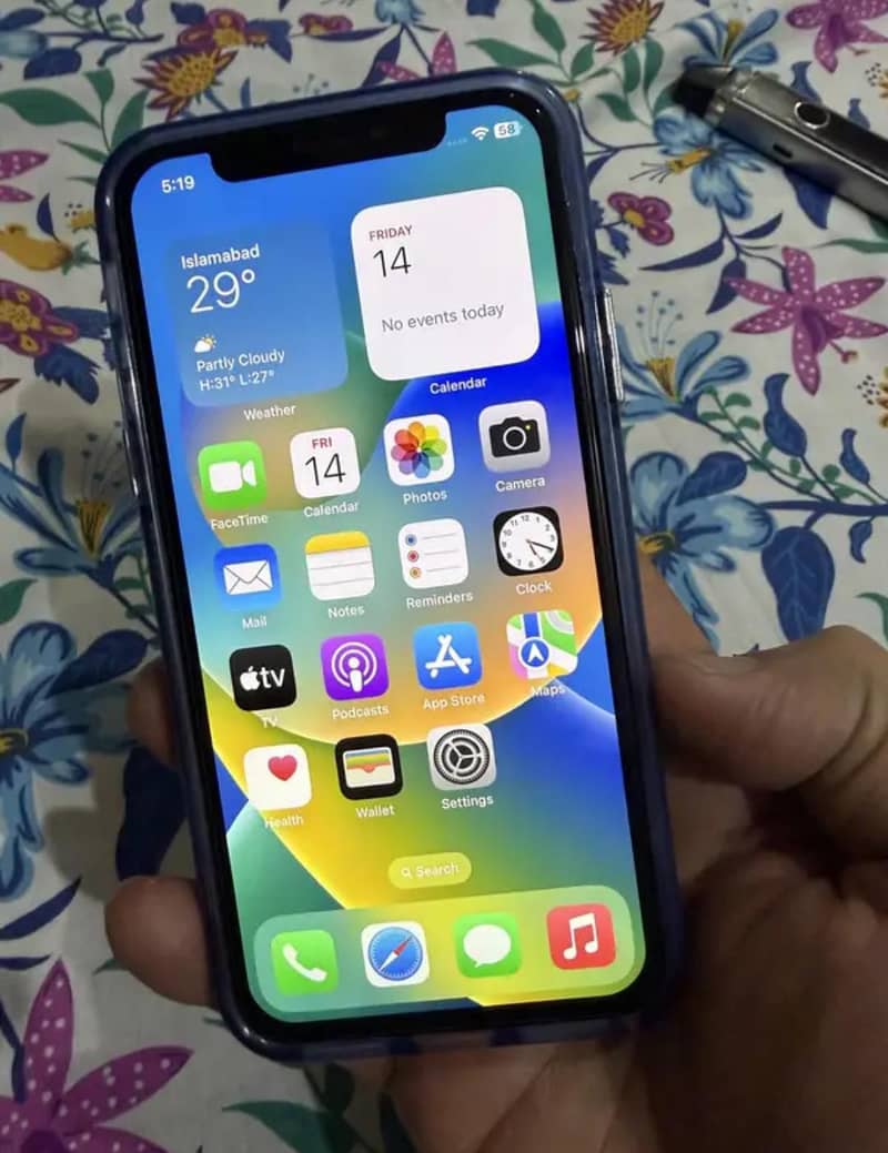 Apple iPhone X 3