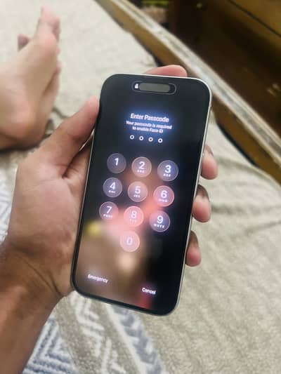 Apple iPhone 15