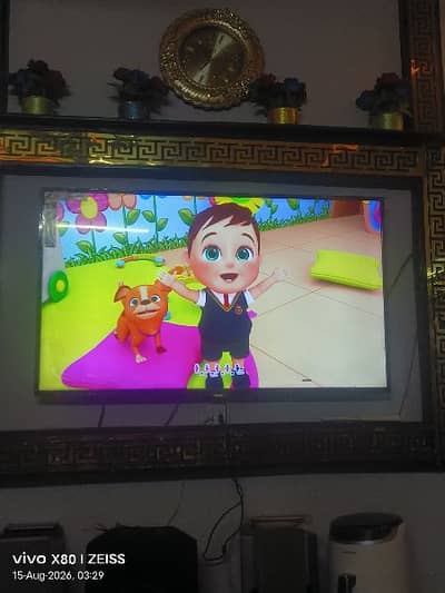 Akira LED 4k Android 55' inches