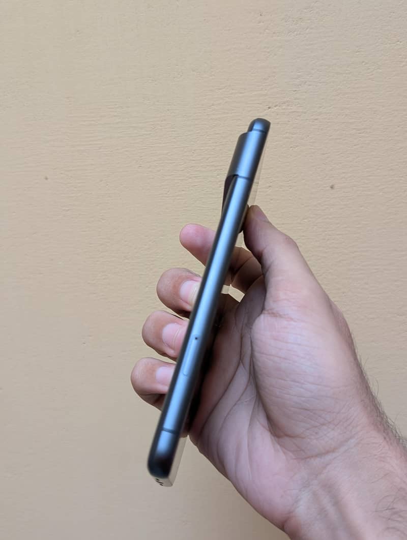 Google Pixel 8 2