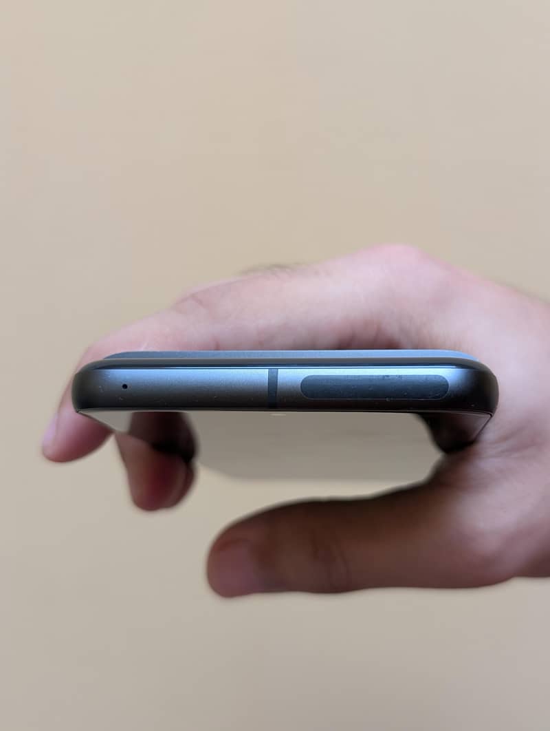 Google Pixel 8 4