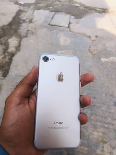 Apple iPhone 7 gold colour waterpack phone 10/10 condition