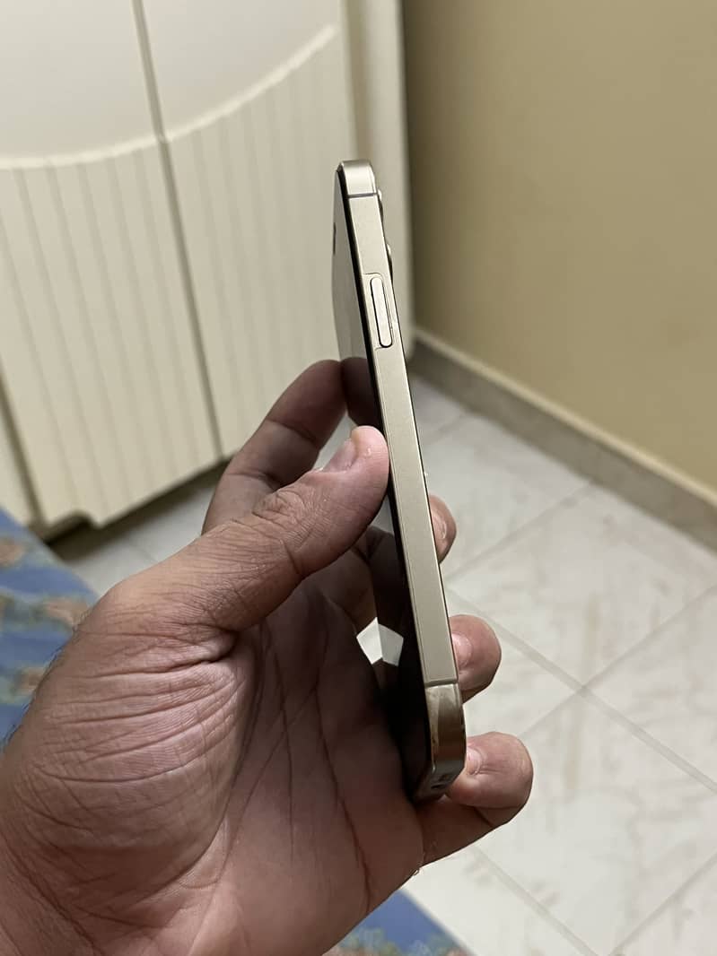 Apple iPhone 12 Pro 4