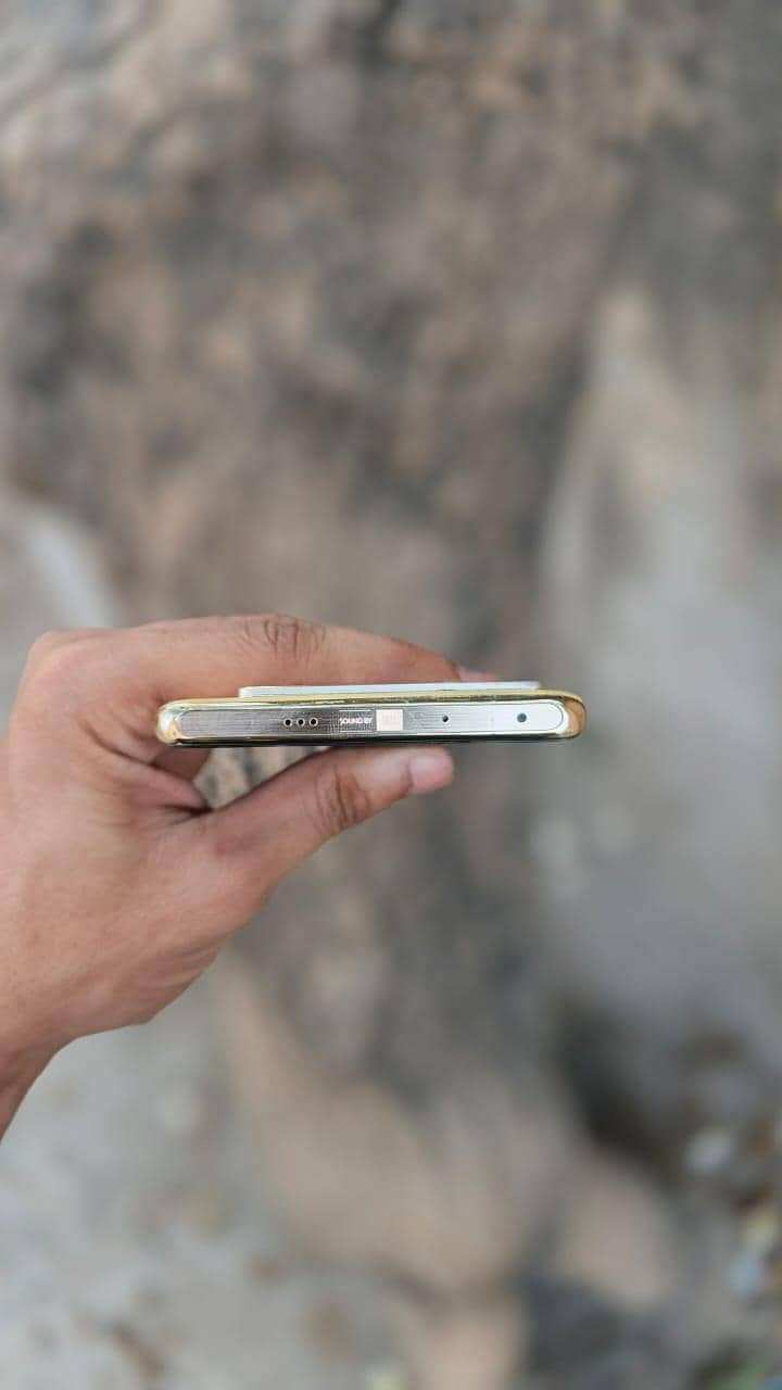 Infinix Note 40 Pro 3