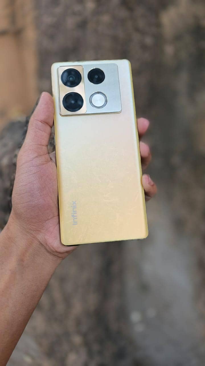Infinix Note 40 Pro 6