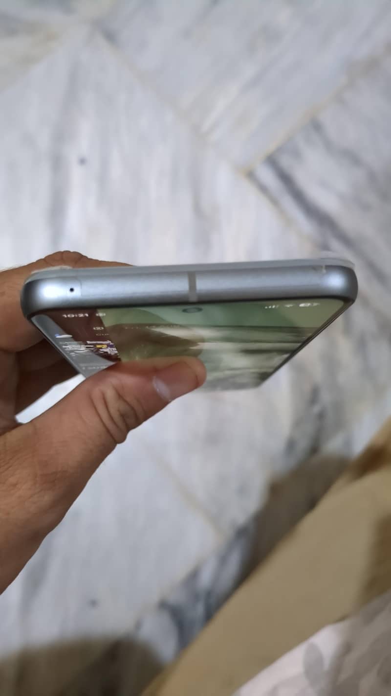 Google Pixel 8 2