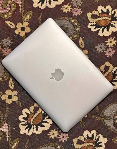 APPLE MacBook Air ( Core i5 ) 13Inch Display
