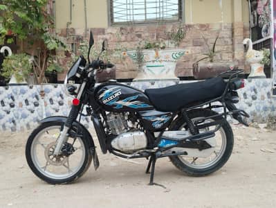 Suzuki GS SE 2020#0/3/1/7/0/0/2/4/6/2/9