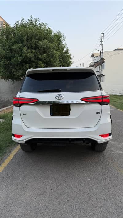 Toyota Fortuner V 2019