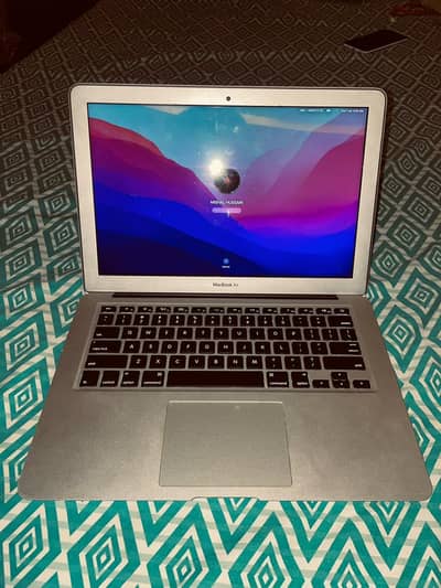 MACKBOOK AIR