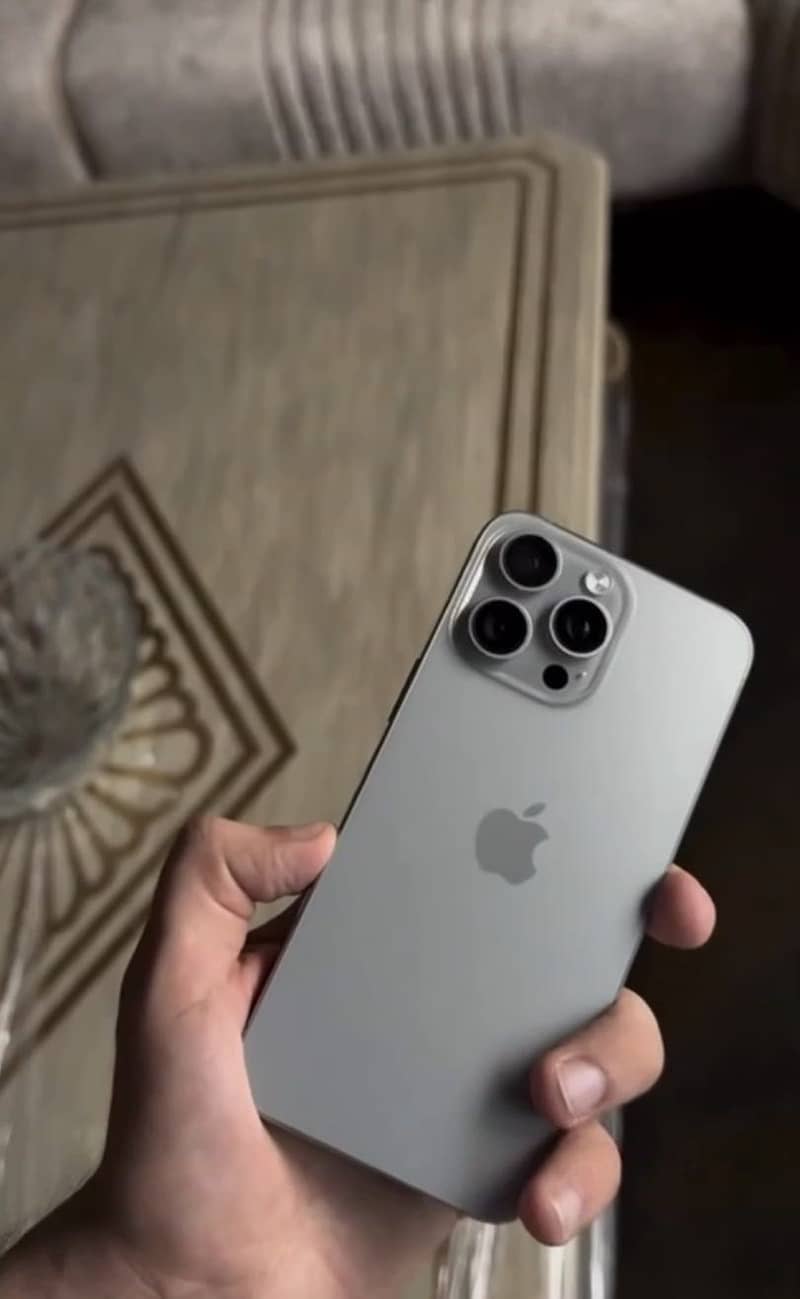 Iphone 15 pro max 0