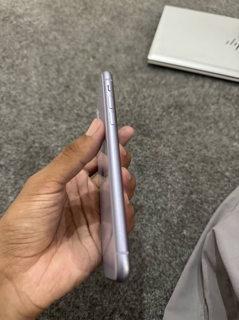 Apple iPhone 11 6