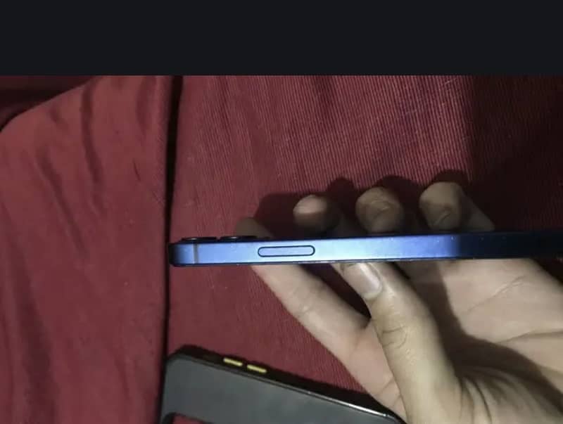 Apple iPhone 12 mini 0