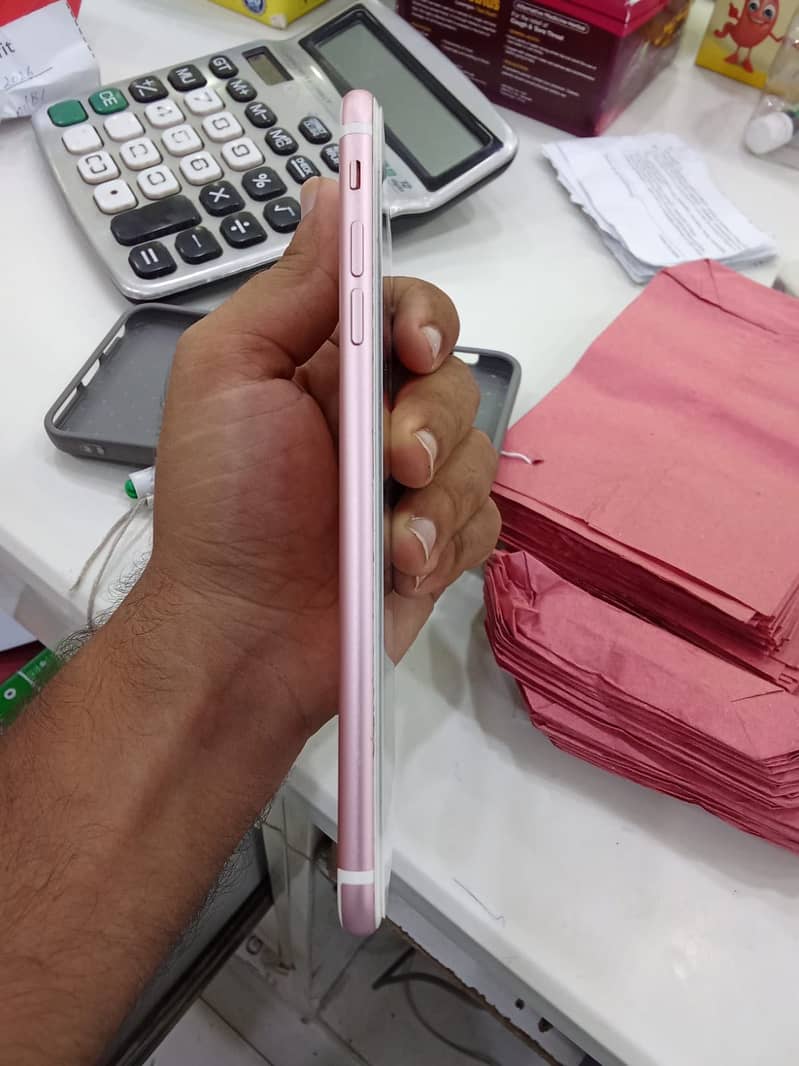Apple iPhone 7 Plus 2