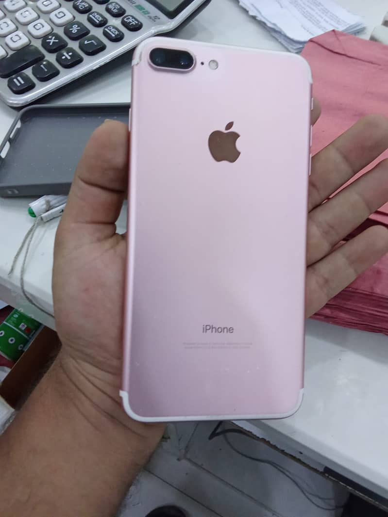 Apple iPhone 7 Plus 3