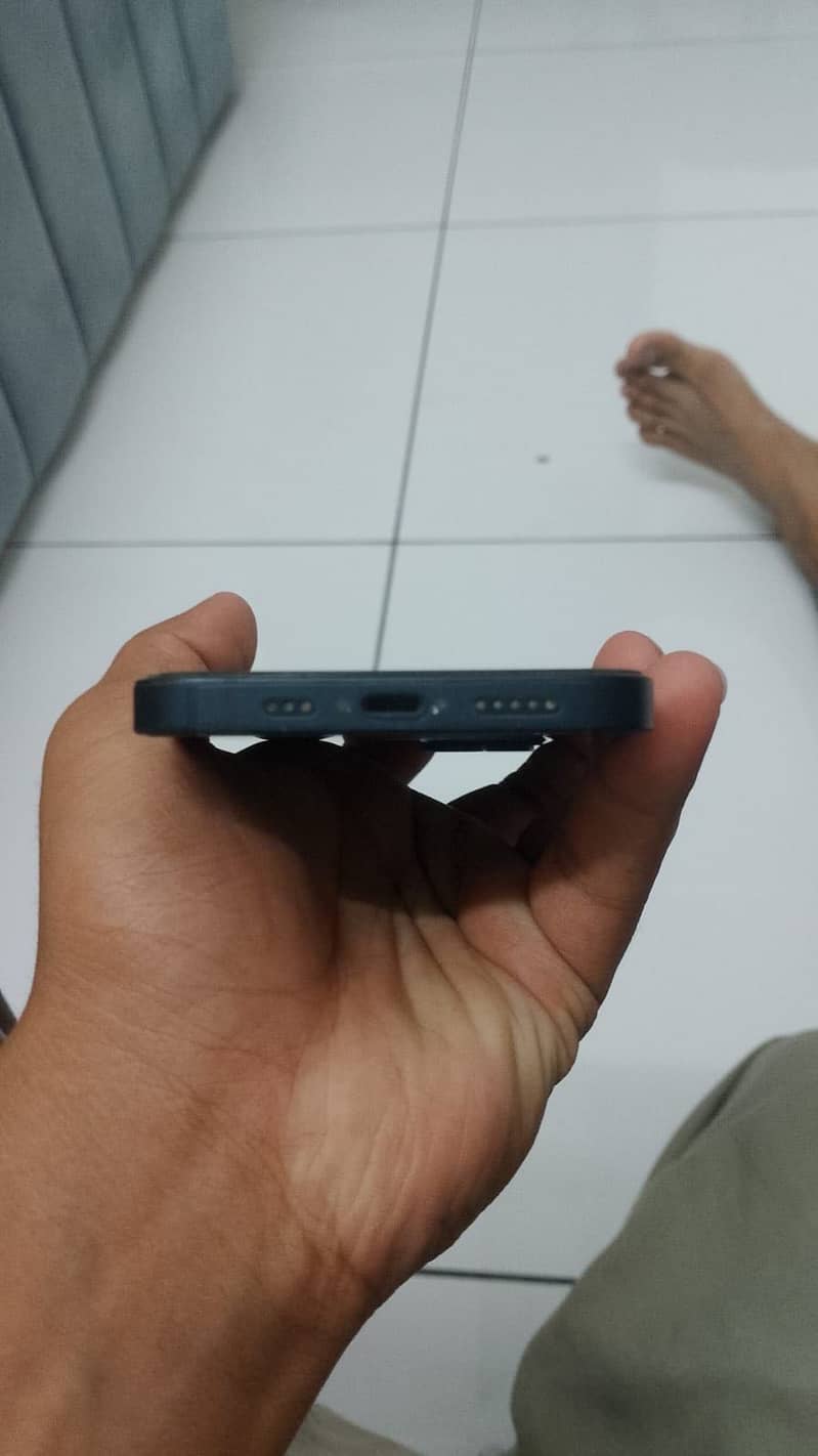 Apple iPhone 13 1