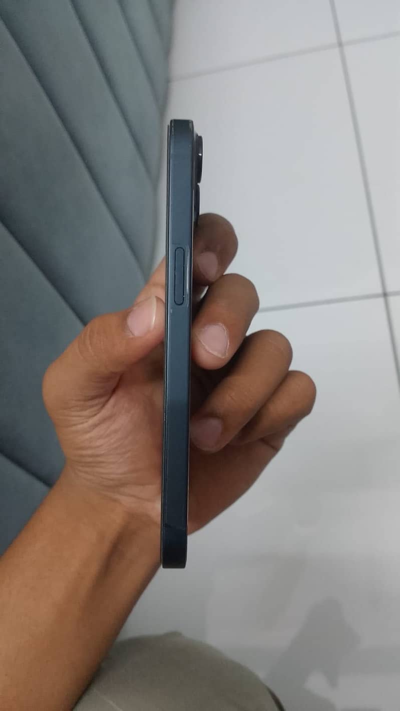 Apple iPhone 13 3