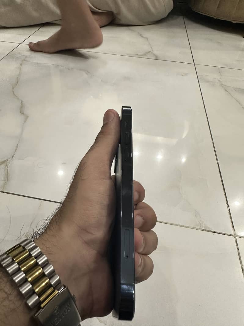 Apple iPhone 12 Pro 6