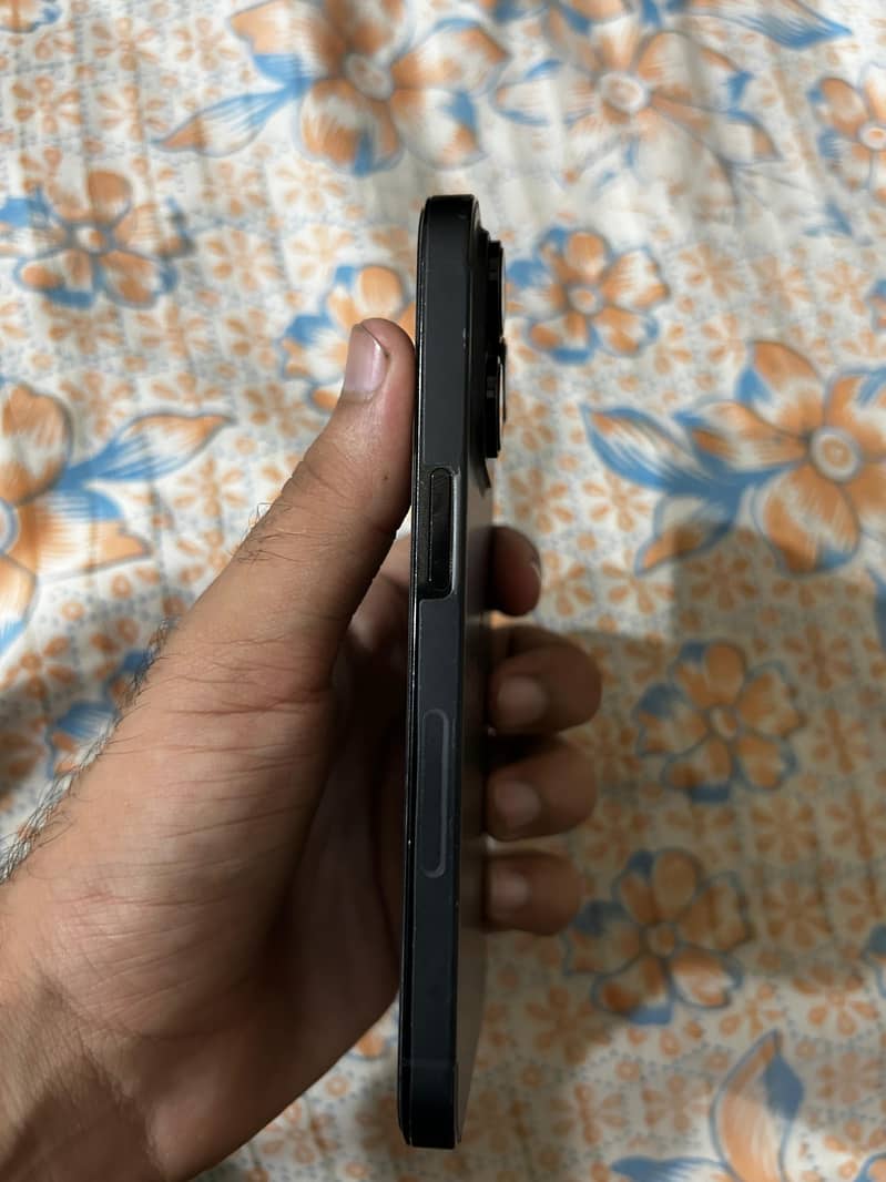iPhone 14 Pro 4
