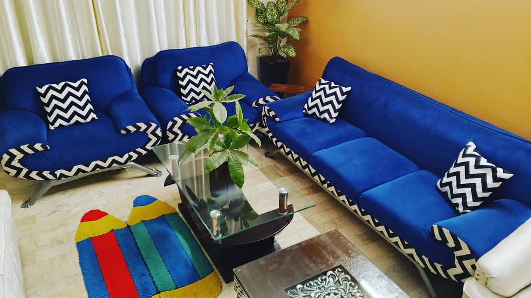5 seater sofa 0