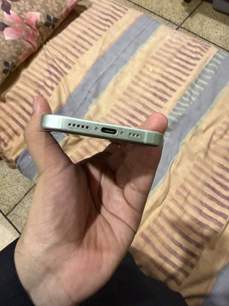 Apple iPhone 15 1