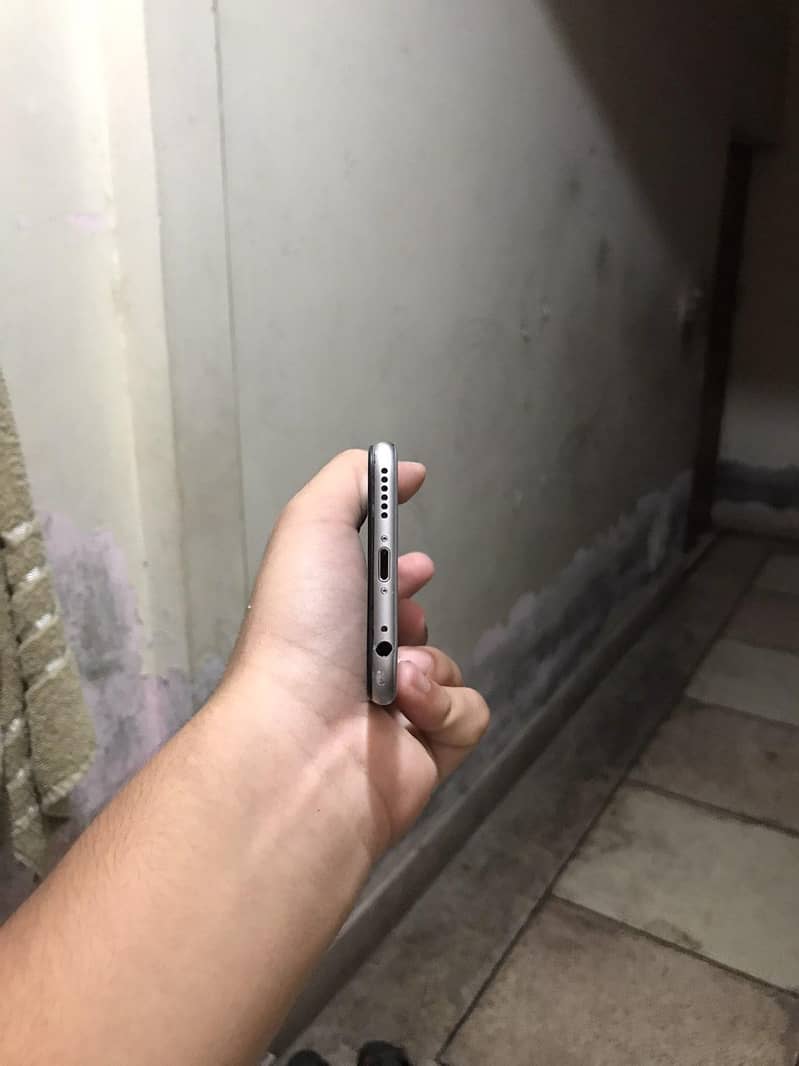 Apple iPhone 6 3