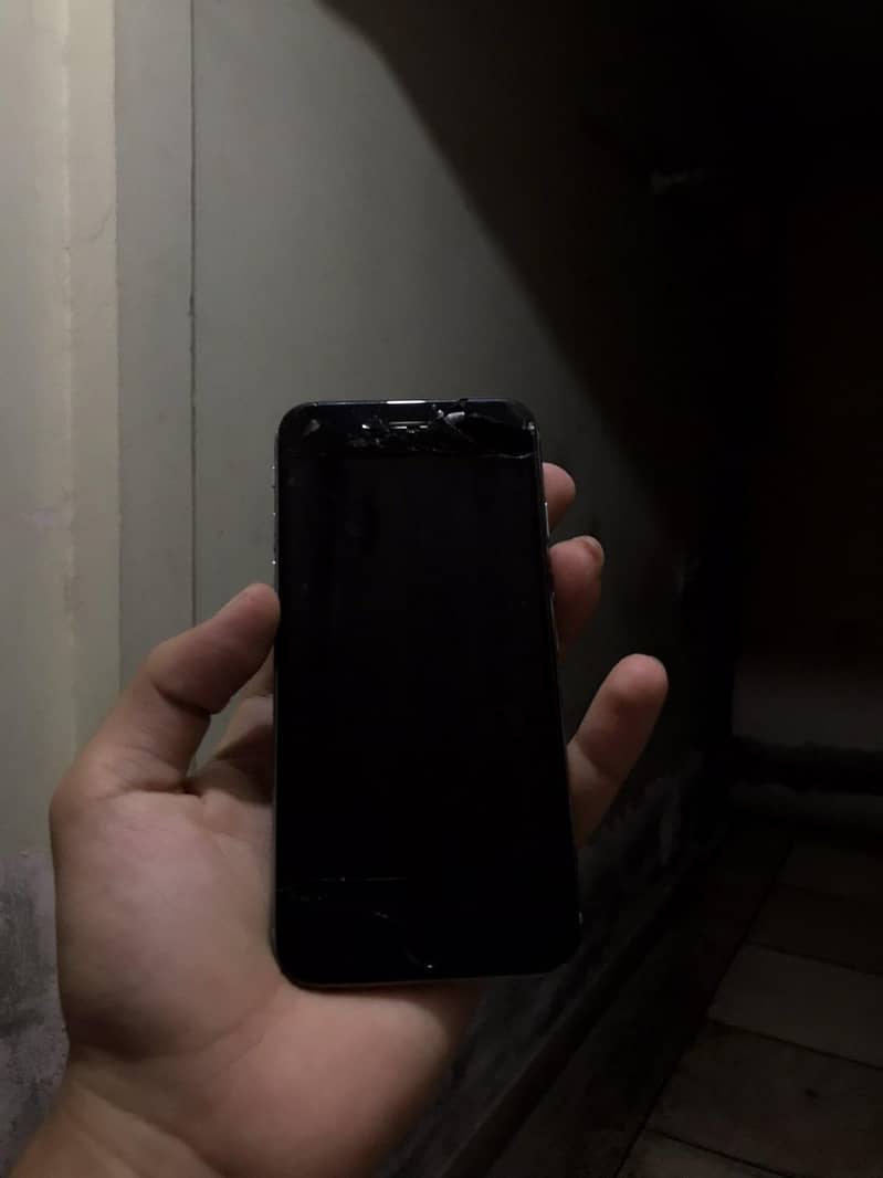 Apple iPhone 6 6
