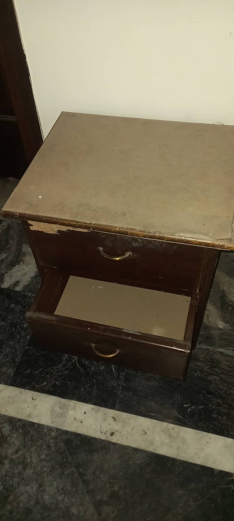Dressing table/side drawers/bed side table 5