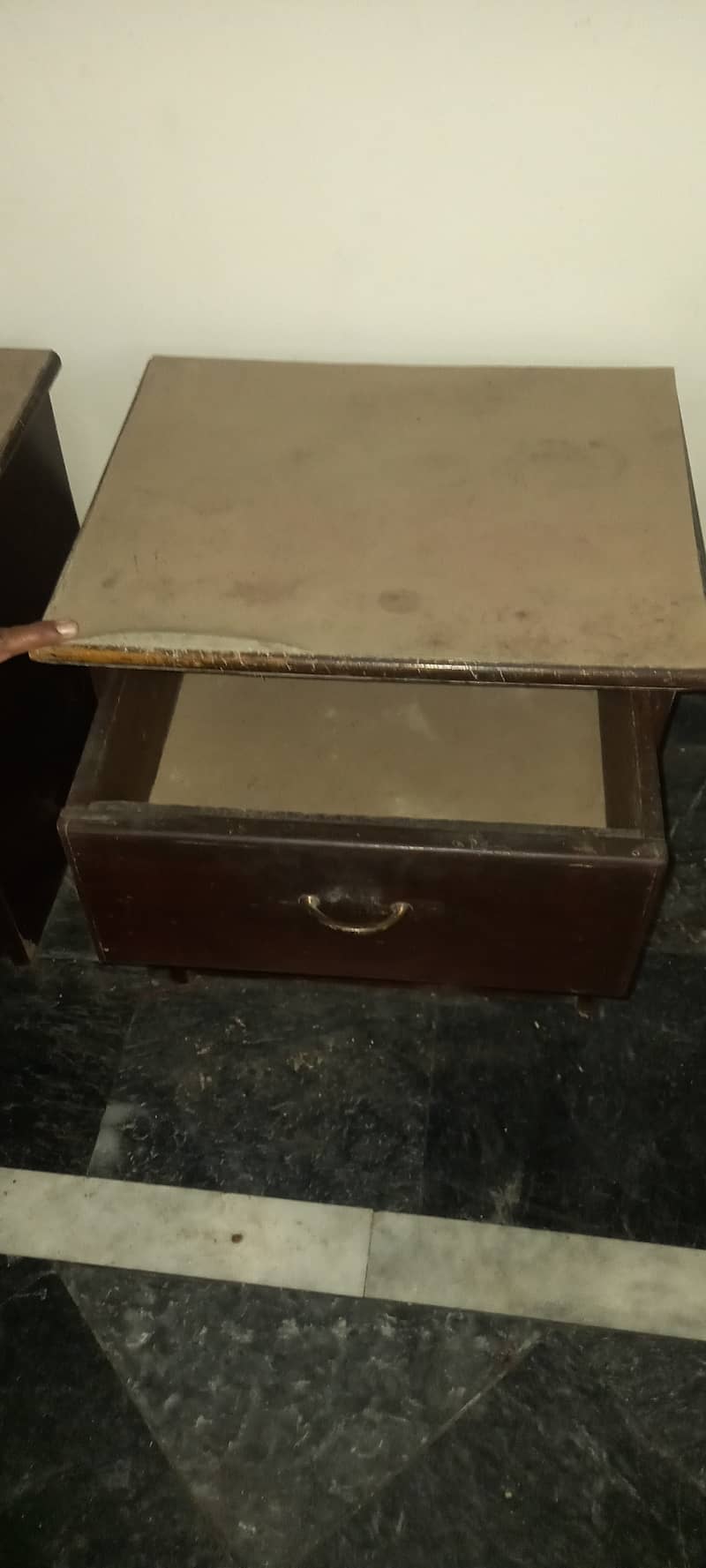 Dressing table/side drawers/bed side table 6