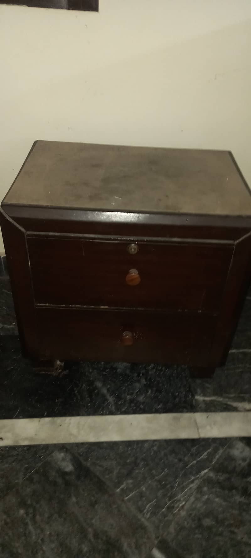 Dressing table/side drawers/bed side table 8
