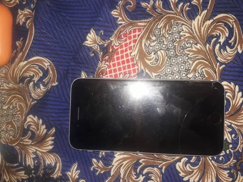 Apple iPhone SE 0
